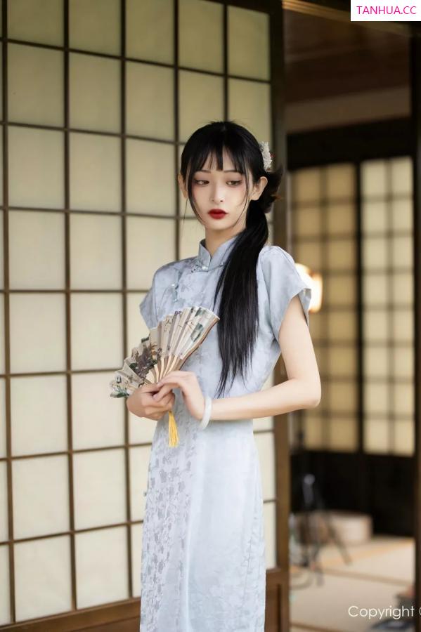   [XiuRen]高清写真图 2025.05.15 No.10278 茂木希子 日式旗袍第4张图片
